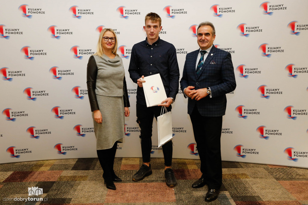 Marszałek nagrodził sportowców