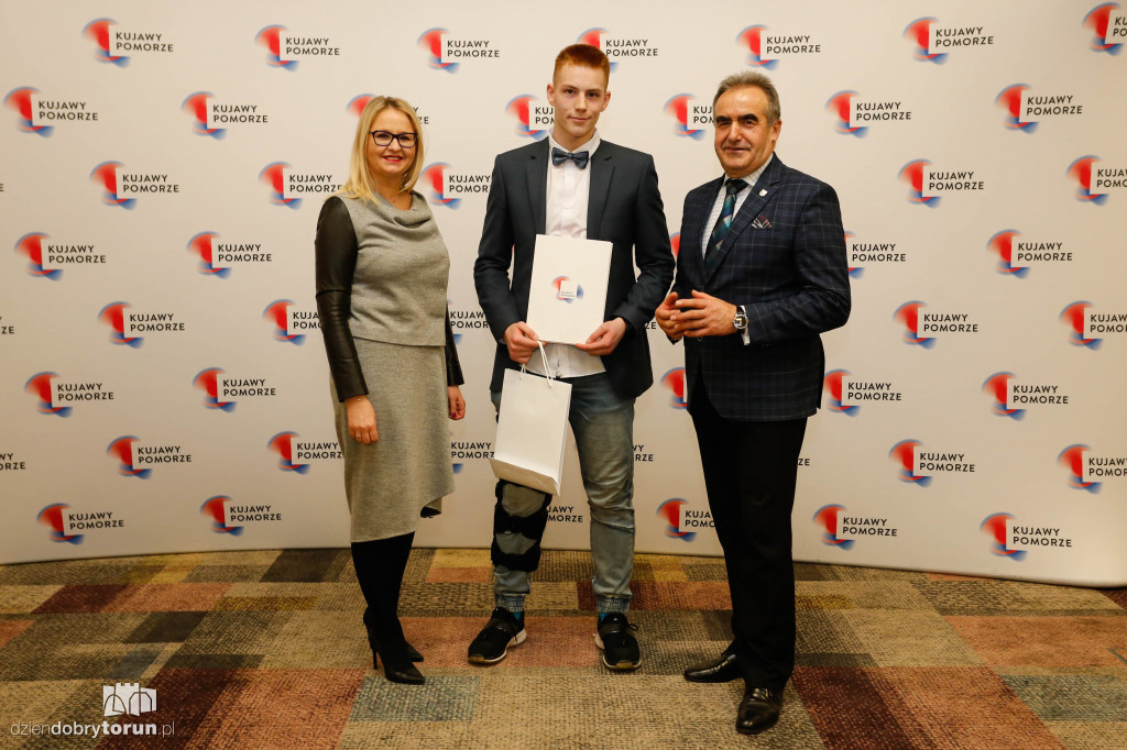 Marszałek nagrodził sportowców