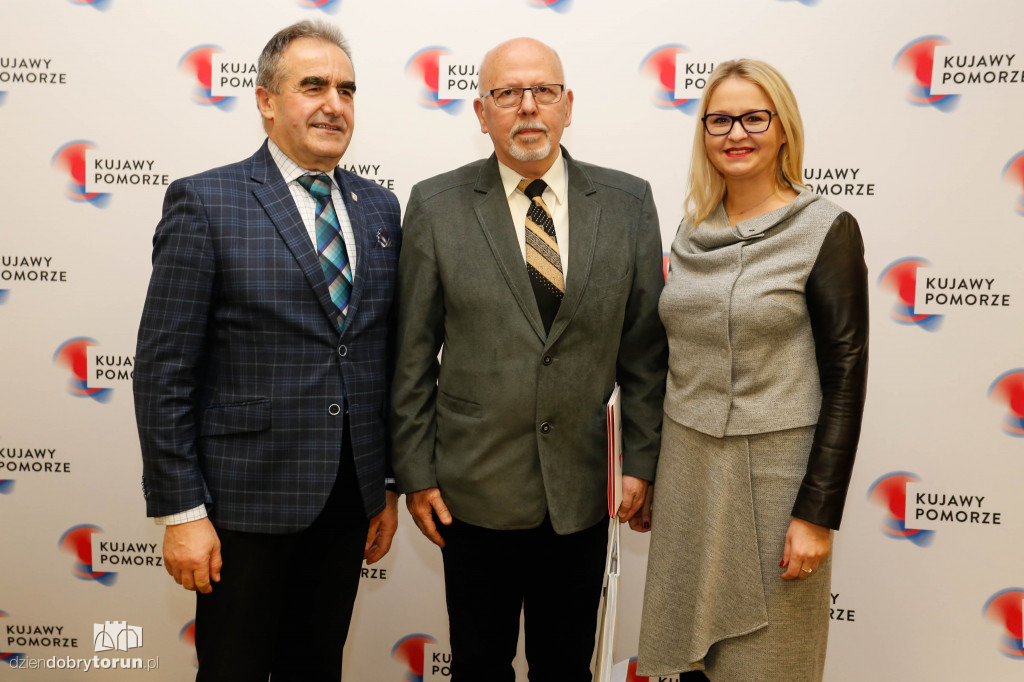 Marszałek nagrodził sportowców
