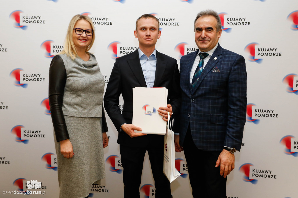 Marszałek nagrodził sportowców