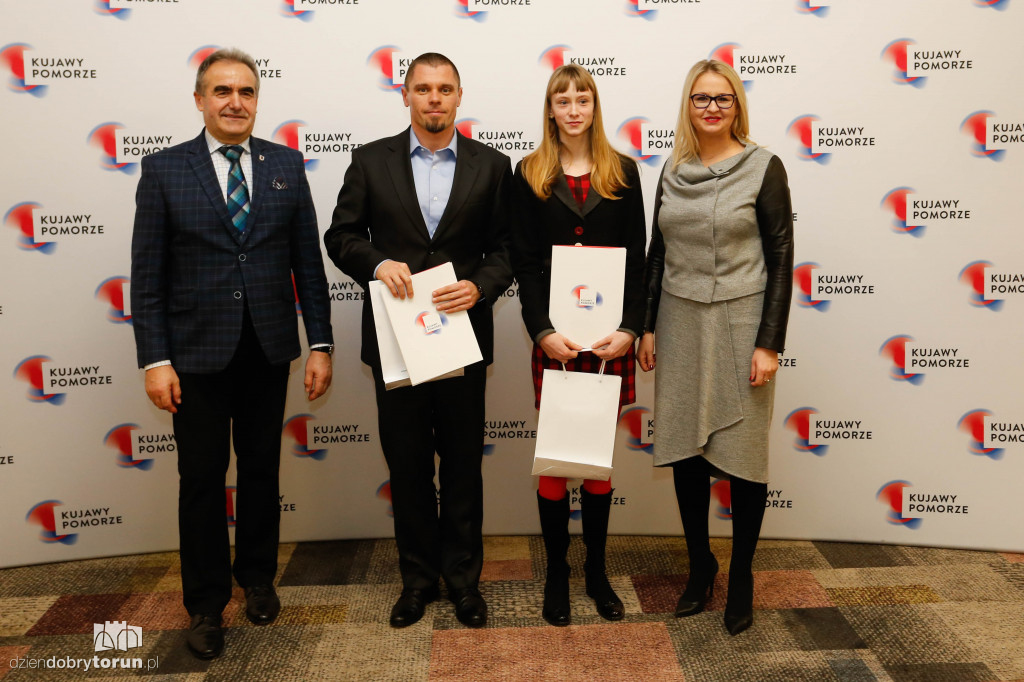 Marszałek nagrodził sportowców