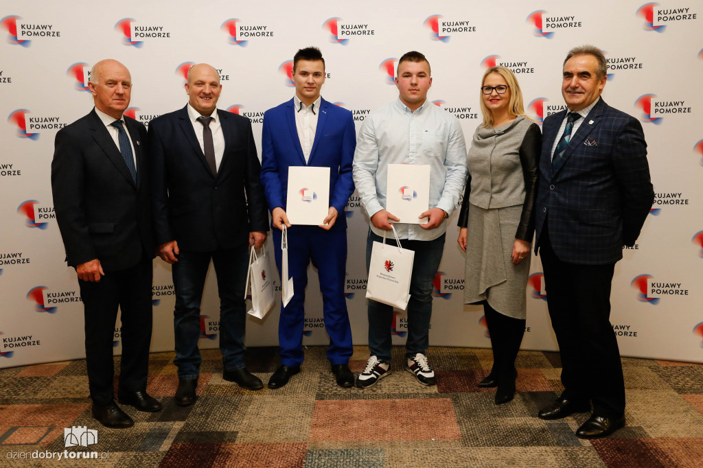 Marszałek nagrodził sportowców
