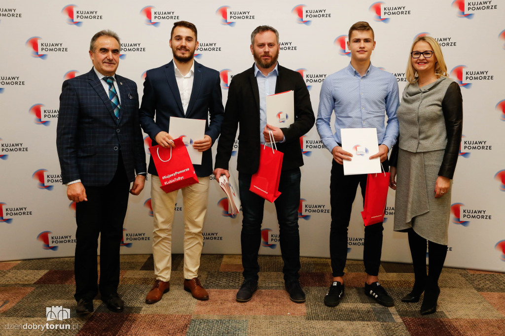 Marszałek nagrodził sportowców