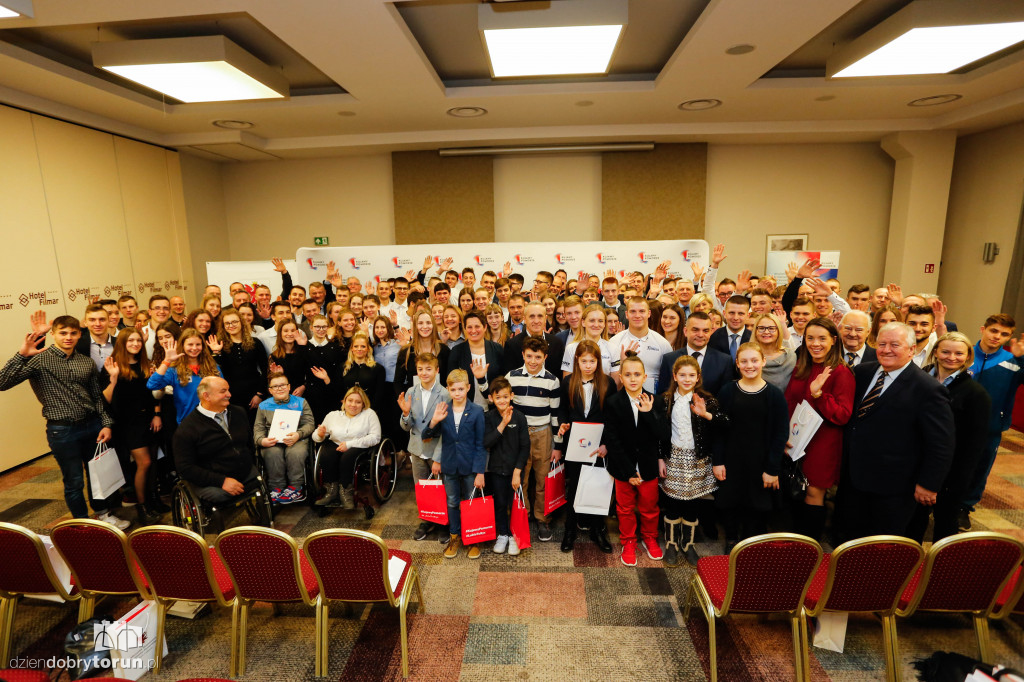 Marszałek nagrodził sportowców