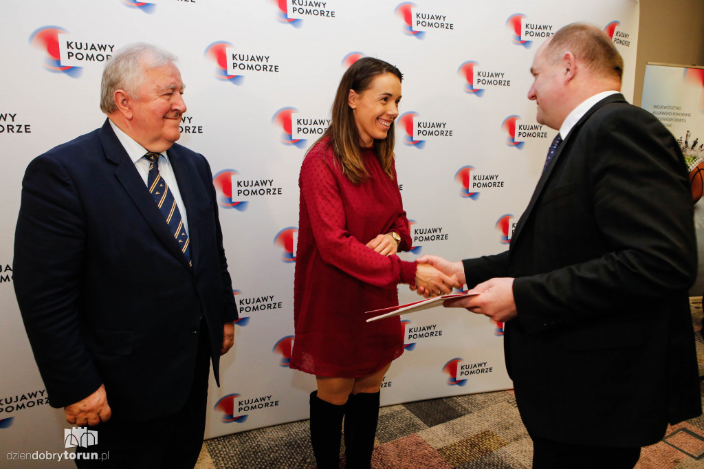 Marszałek nagrodził sportowców