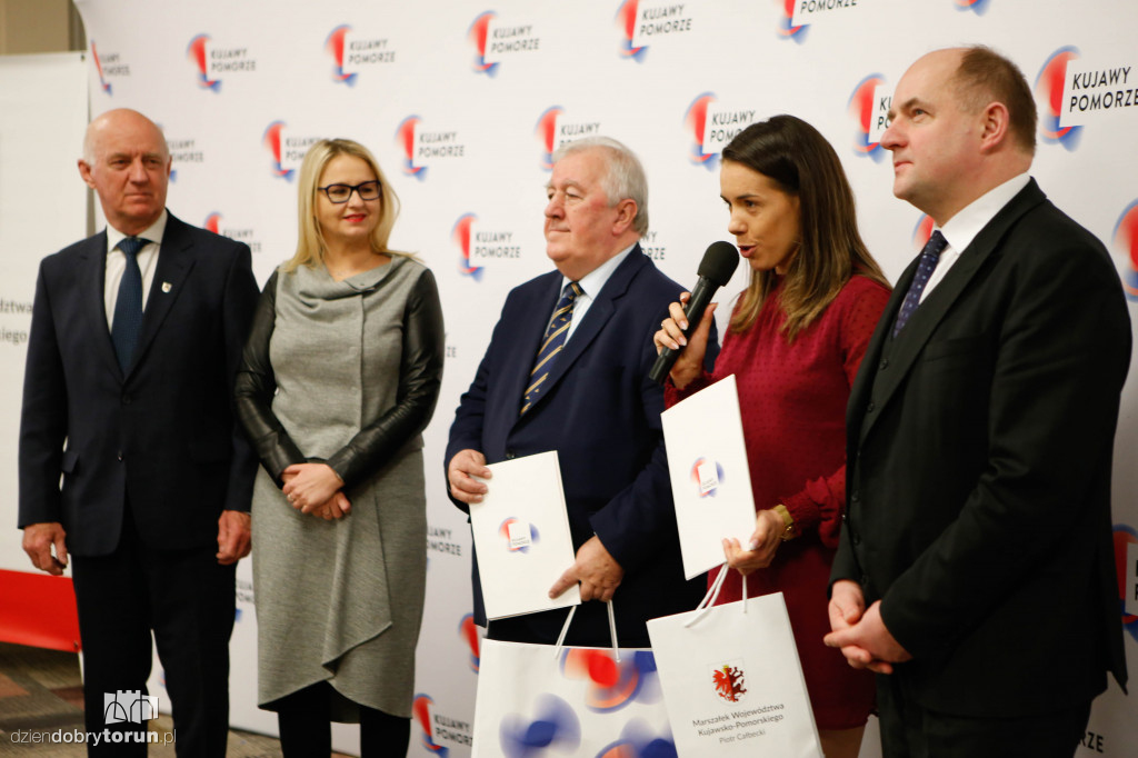 Marszałek nagrodził sportowców