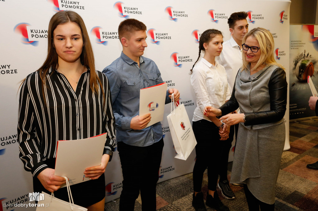 Marszałek nagrodził sportowców
