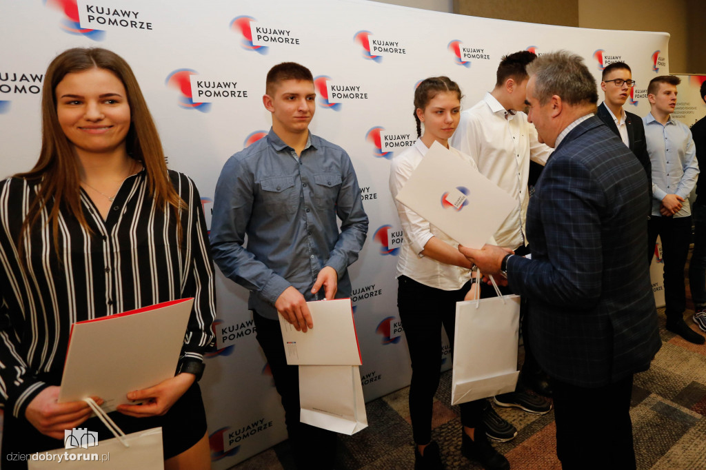 Marszałek nagrodził sportowców
