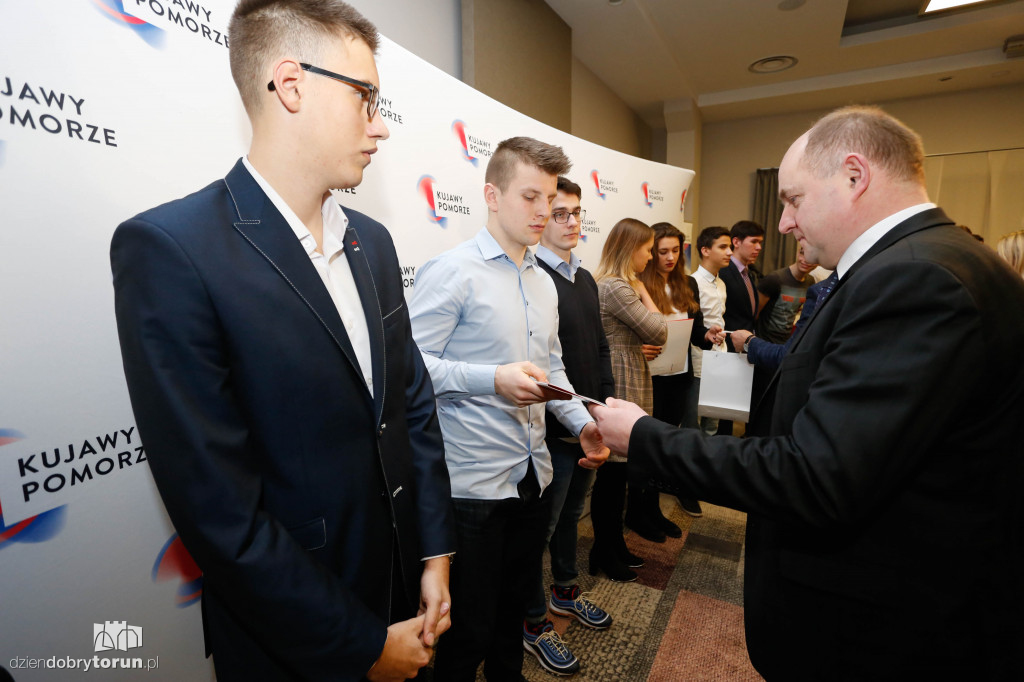 Marszałek nagrodził sportowców