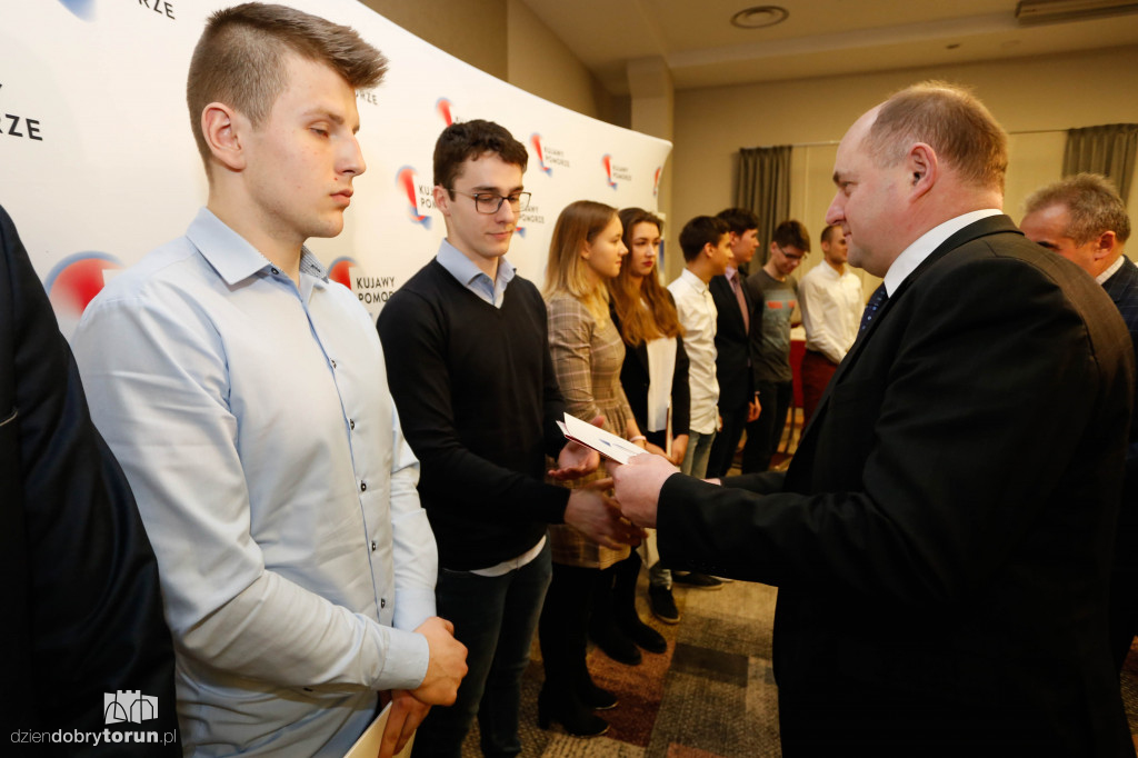 Marszałek nagrodził sportowców