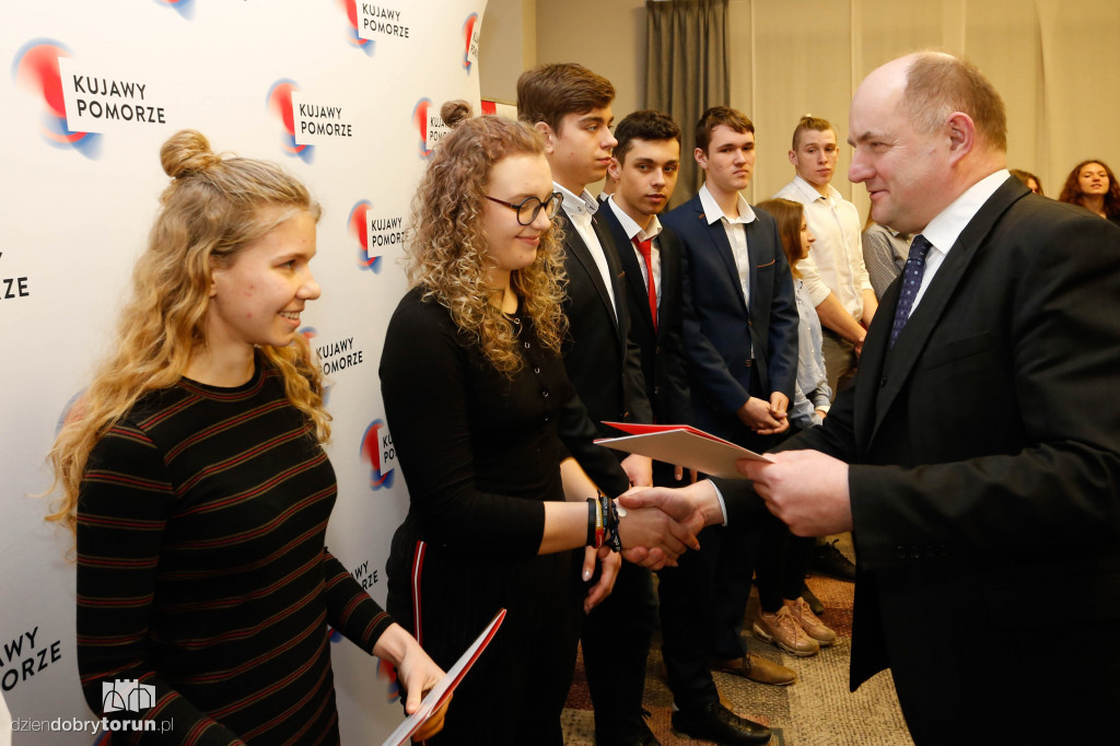 Marszałek nagrodził sportowców