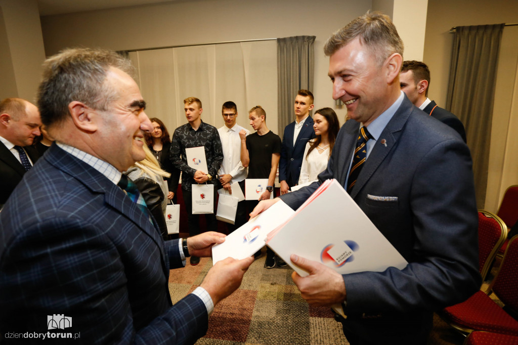 Marszałek nagrodził sportowców