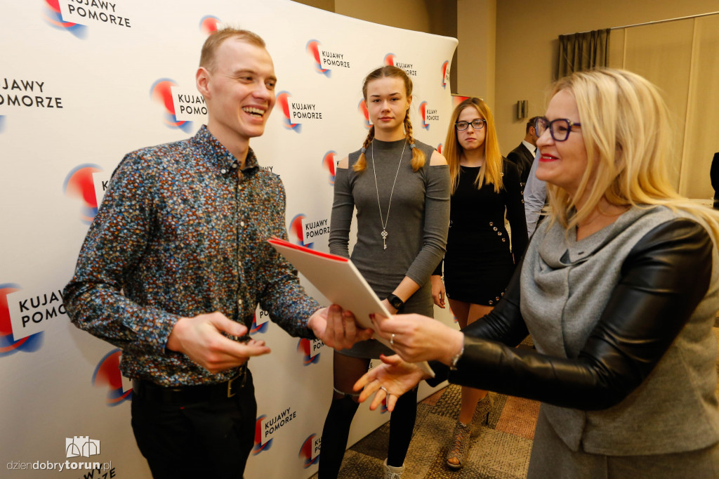 Marszałek nagrodził sportowców
