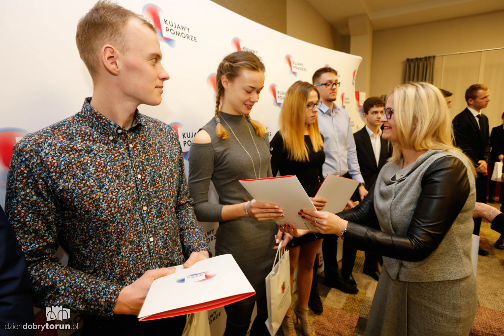 Marszałek nagrodził sportowców