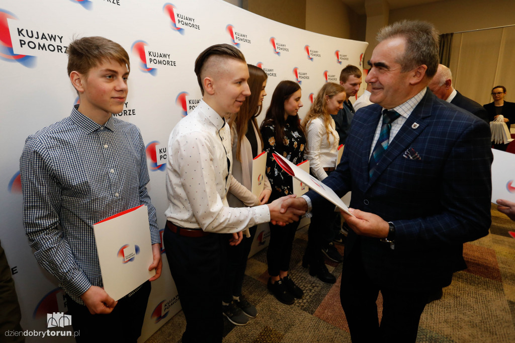 Marszałek nagrodził sportowców