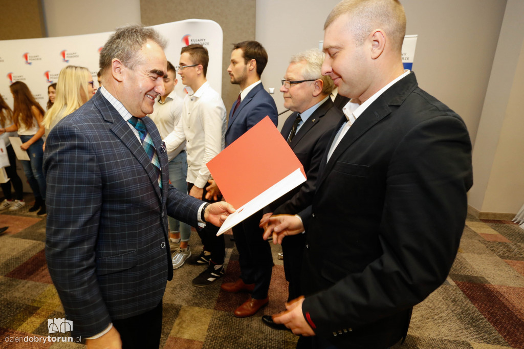 Marszałek nagrodził sportowców