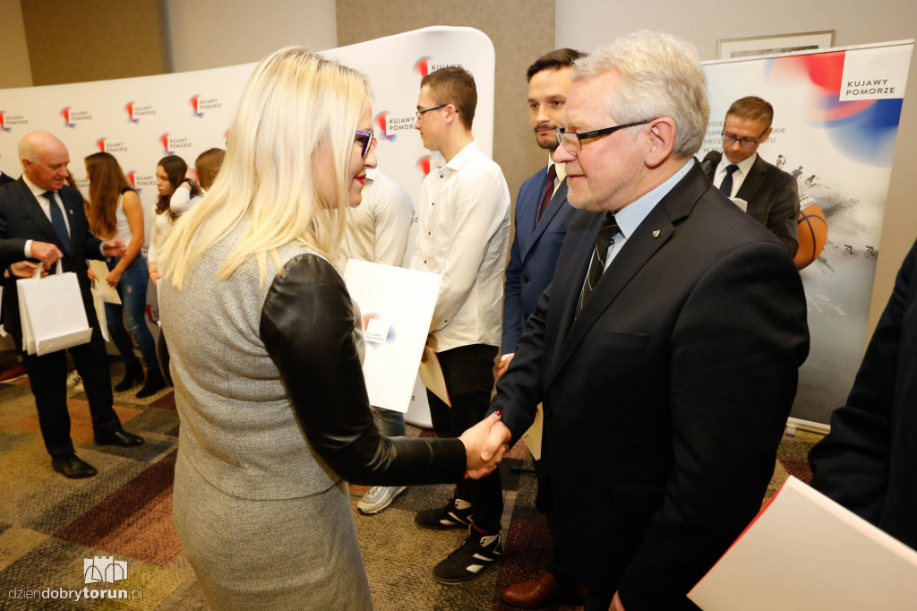 Marszałek nagrodził sportowców