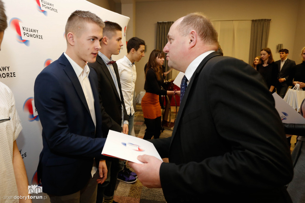 Marszałek nagrodził sportowców