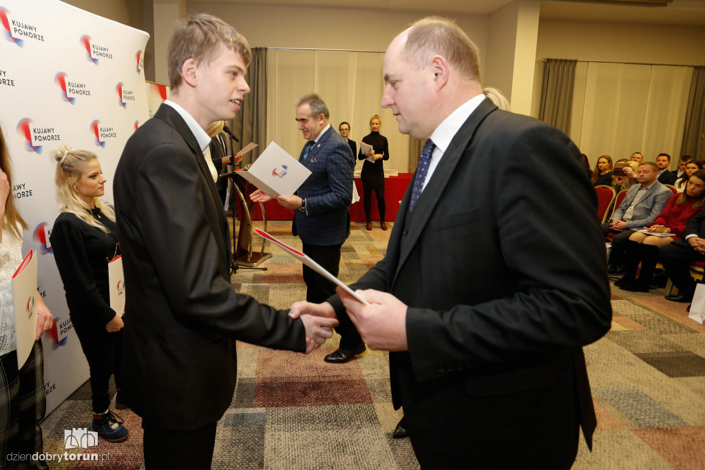 Marszałek nagrodził sportowców
