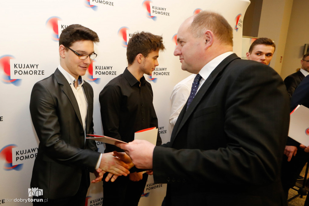 Marszałek nagrodził sportowców