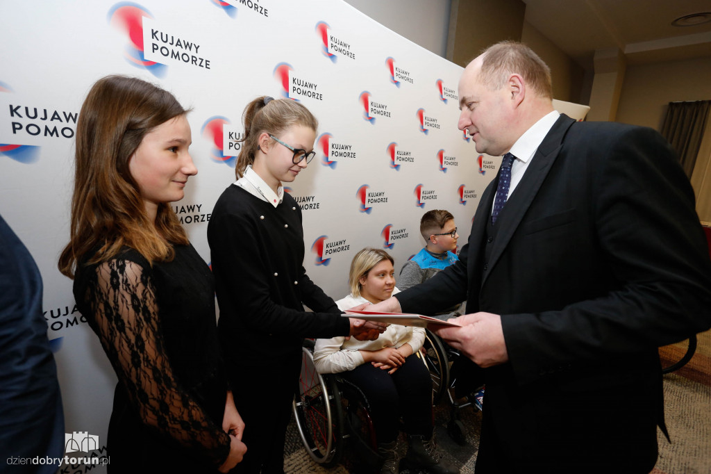 Marszałek nagrodził sportowców