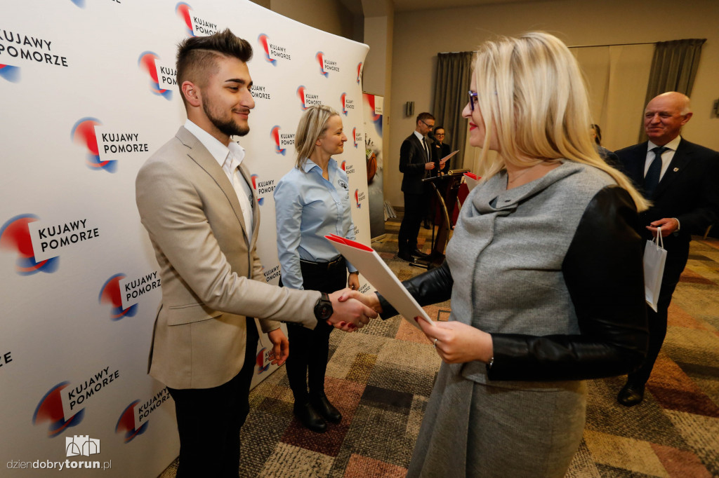 Marszałek nagrodził sportowców