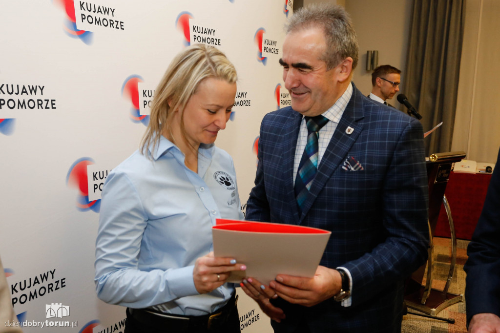 Marszałek nagrodził sportowców