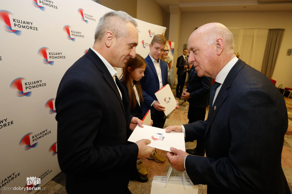 Marszałek nagrodził sportowców