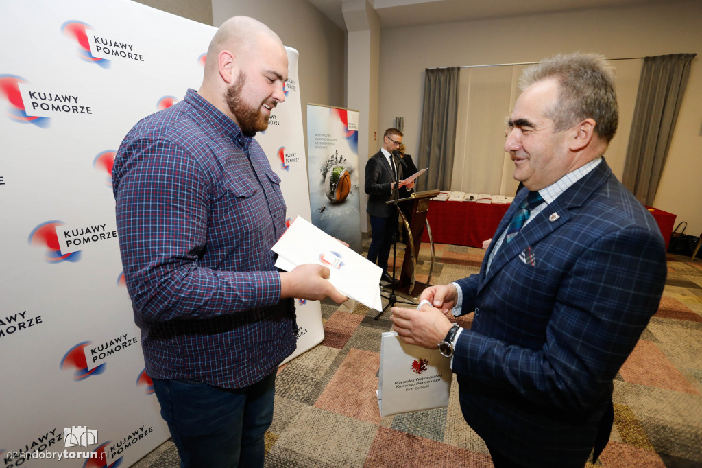 Marszałek nagrodził sportowców