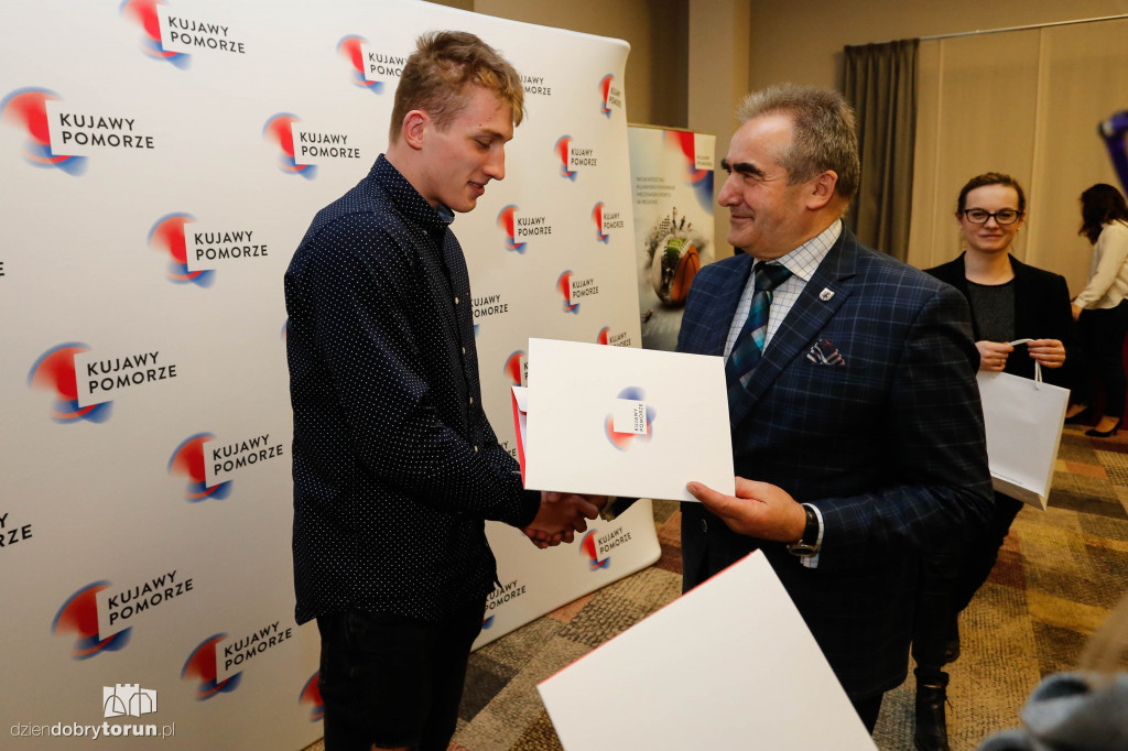 Marszałek nagrodził sportowców