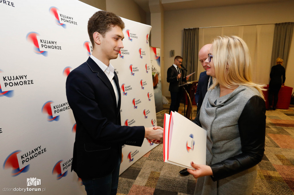 Marszałek nagrodził sportowców