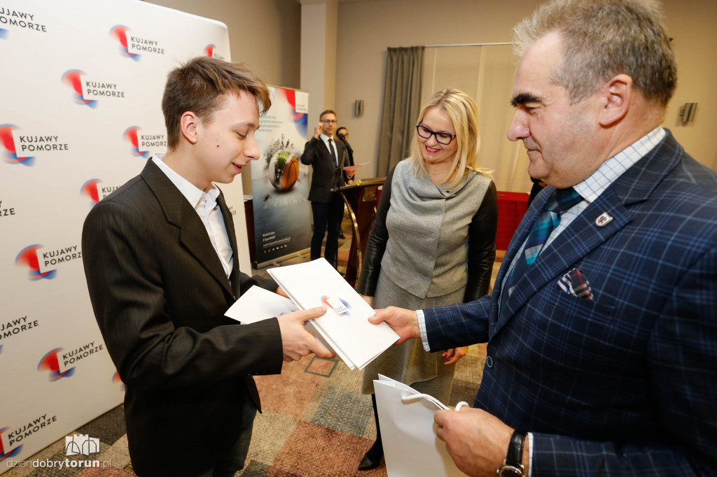 Marszałek nagrodził sportowców
