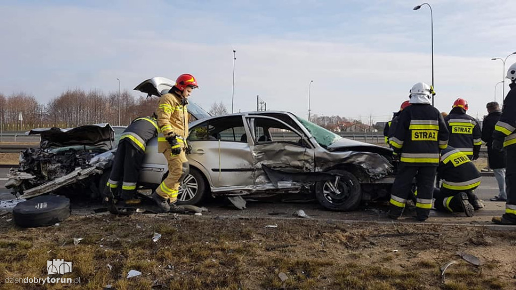 Groźny wypadek w Białych Błotach