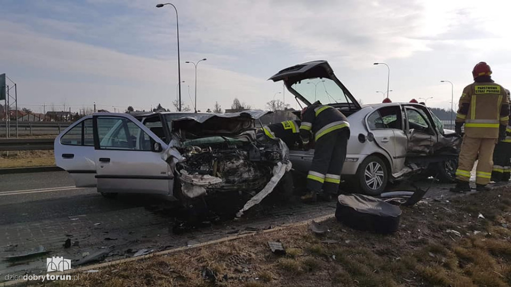 Groźny wypadek w Białych Błotach