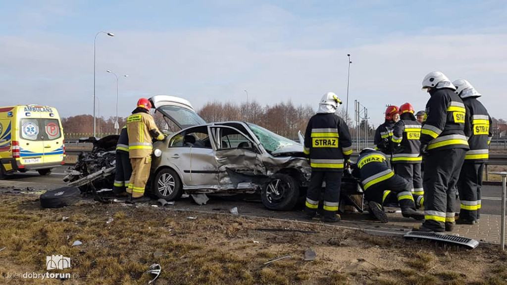 Groźny wypadek w Białych Błotach