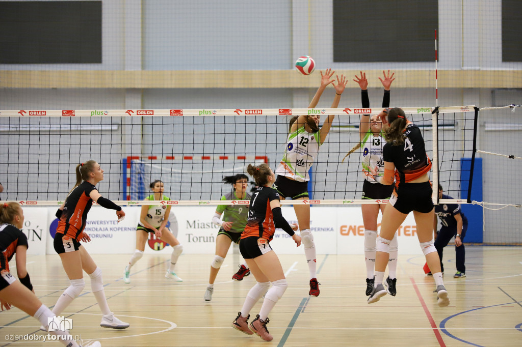 Budowlani Toruń 1:3 UNI Opole