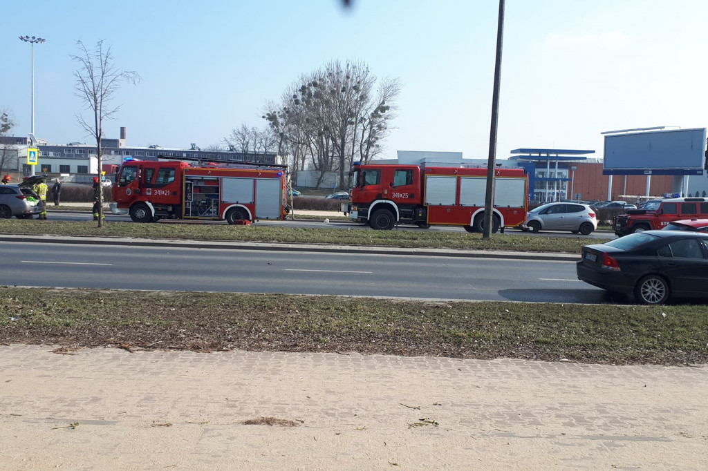 Kolizja dwóch aut na Grudziądzkiej