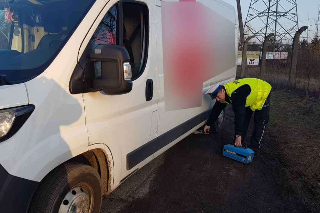 Policjanci skontrolowali pojazdy