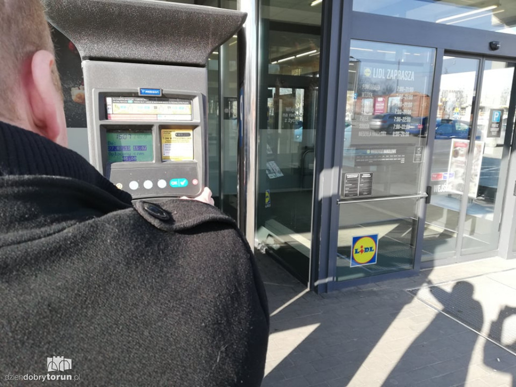 Płatne parkowanie przy Lidlu