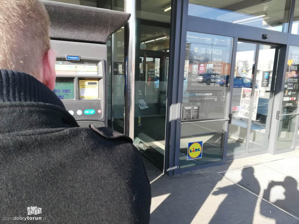 Płatne parkowanie przy Lidlu