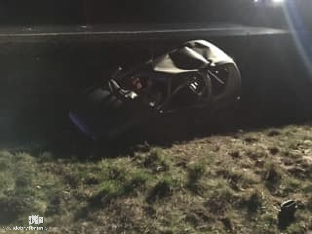 Wypadek na DK10 w Zawałach