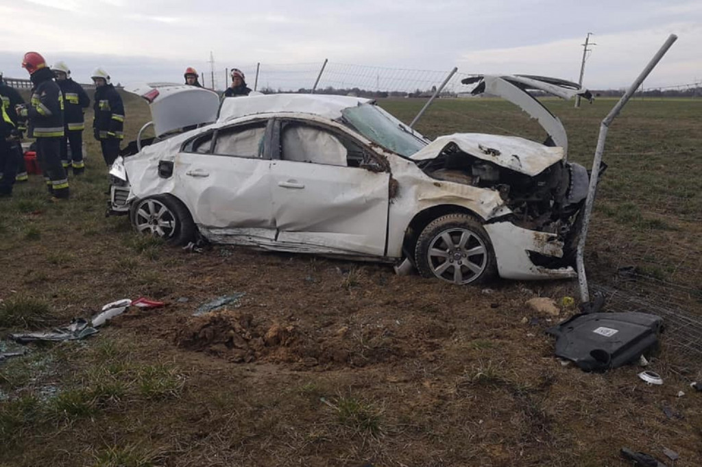 Wypadek z udziałem volvo na A1