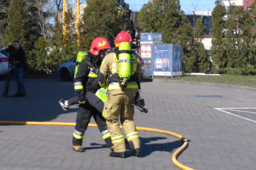 Ćwiczenia na stacji benzynowej