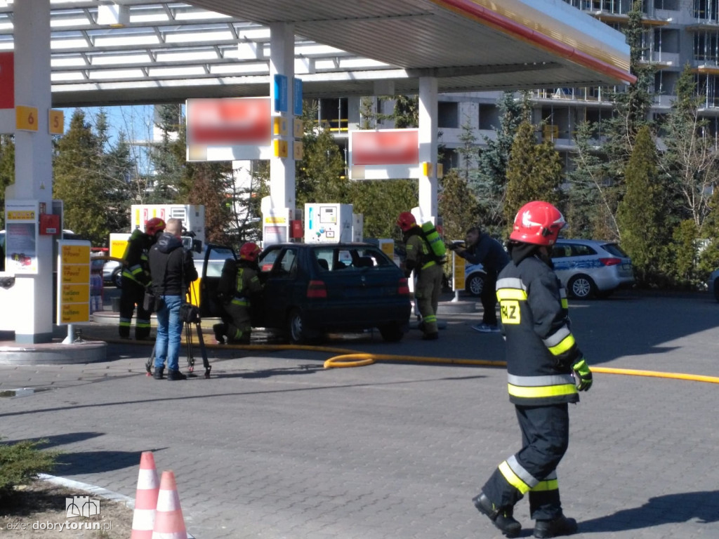 Ćwiczenia na stacji benzynowej