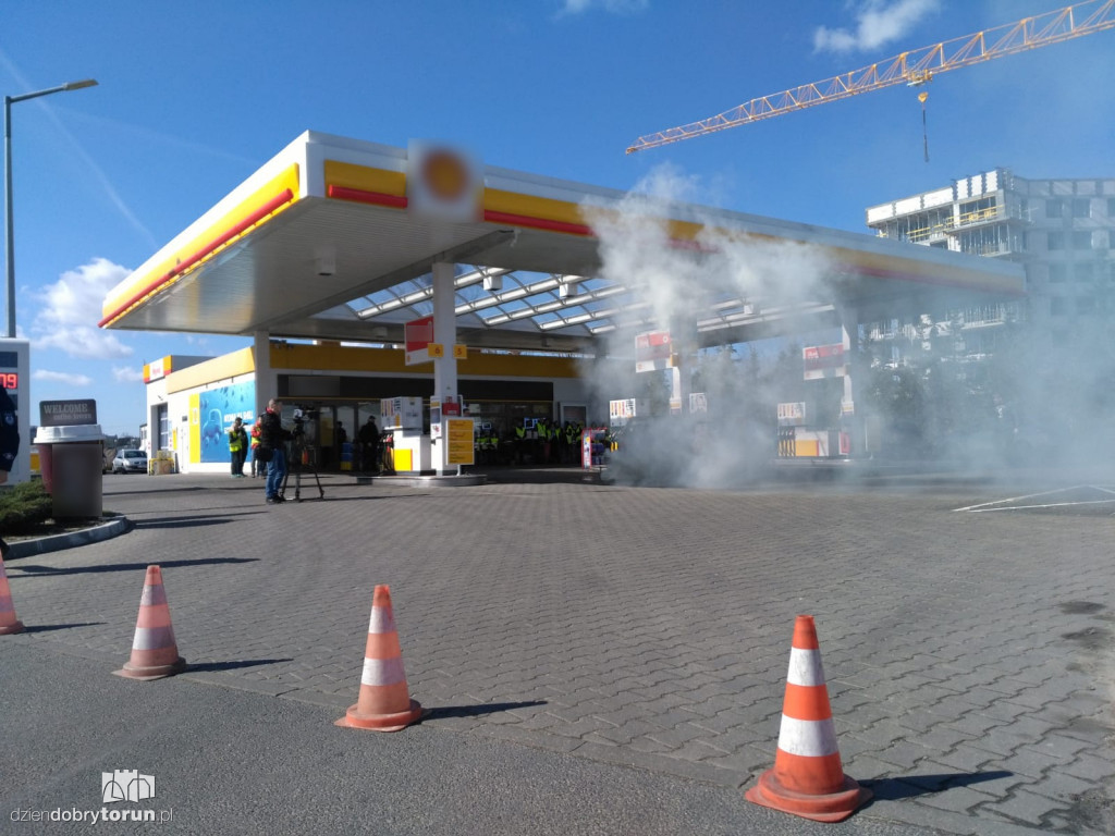 Ćwiczenia na stacji benzynowej