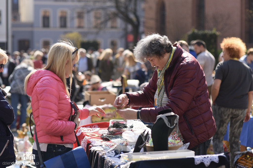 Pchli targ na Rynku Nowomiejskim