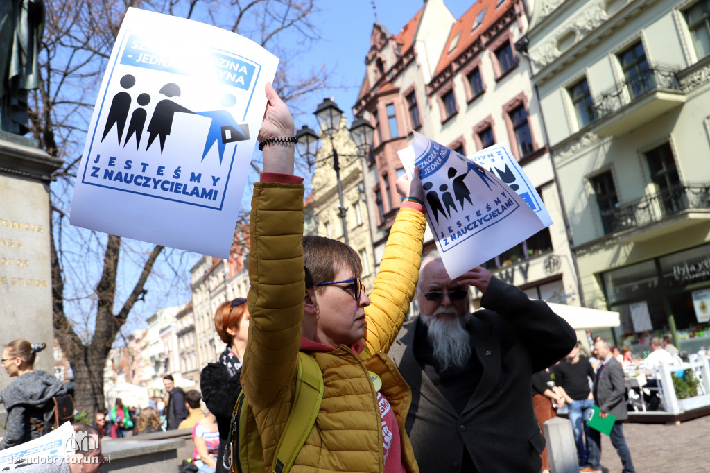 Protest ,,Wspieram nauczycieli''