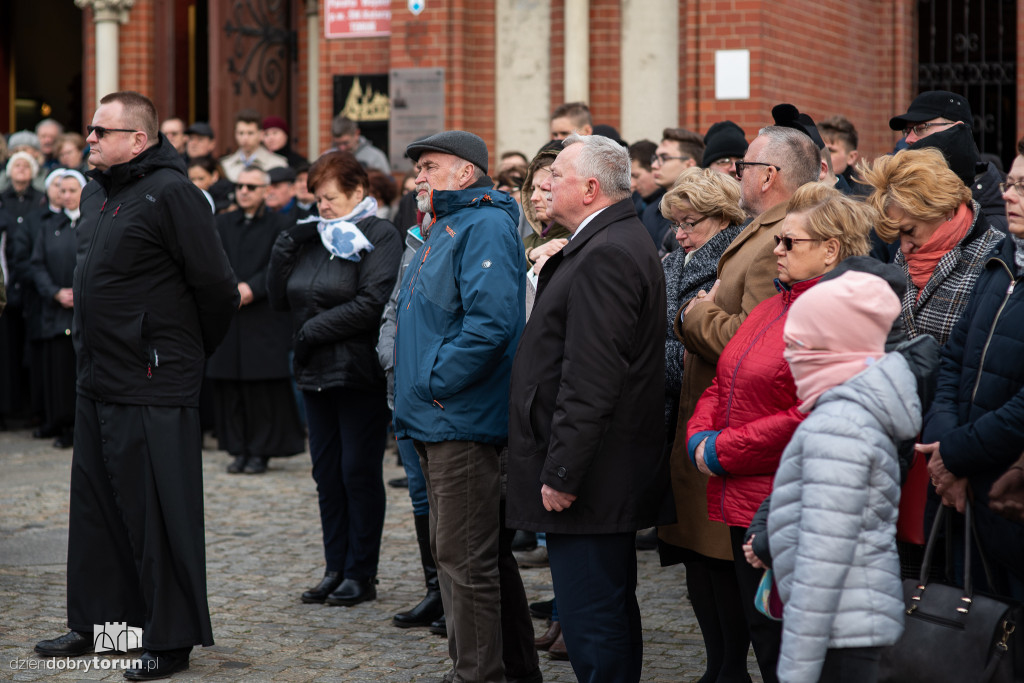 Droga Krzyżowa przeszła ulicami Torunia