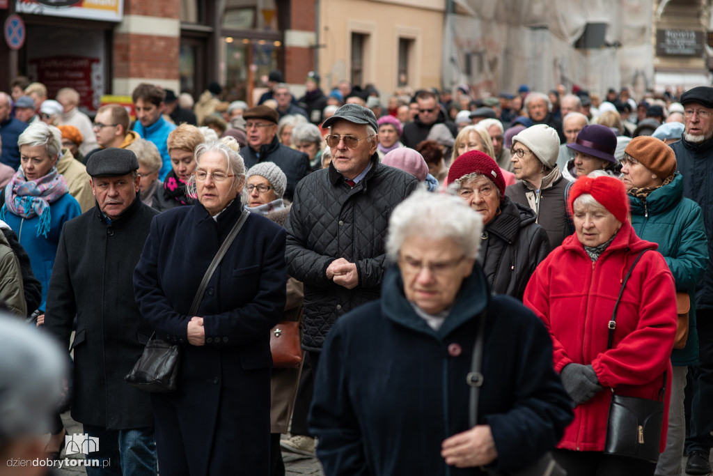 Droga Krzyżowa przeszła ulicami Torunia