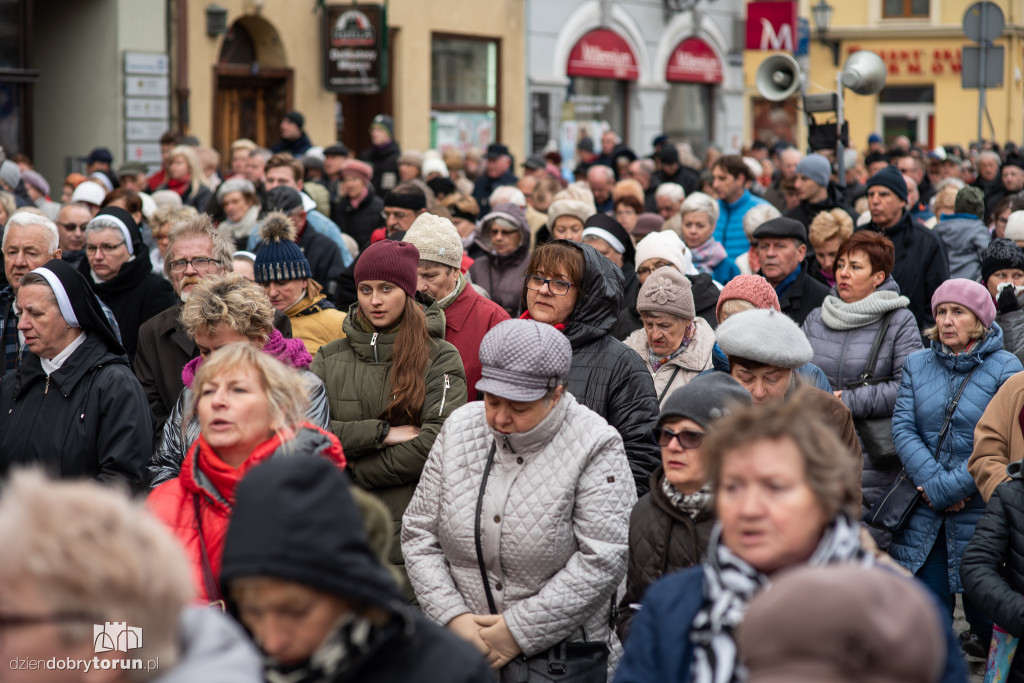 Droga Krzyżowa przeszła ulicami Torunia